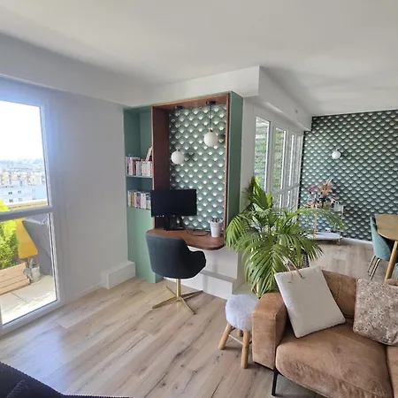 Apartment With Terrace And View Of Paris